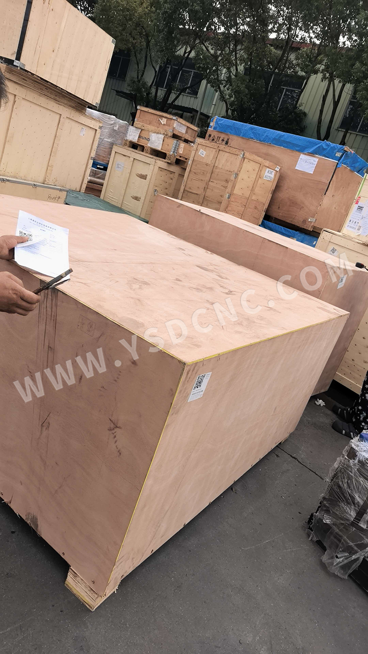 1 set Automatic Hydraulic Cutting Machine &1 set Electric Material Rack (4) 1 set Automatic Hydraulic Cutting Machine &1 set Electric Material Rack (4)