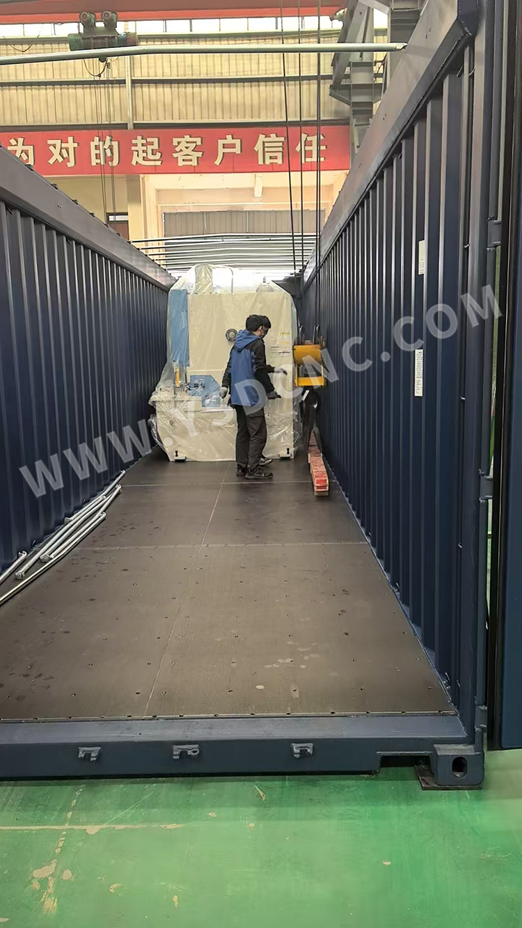 Bending Machine & Cutting Machine (3) Bending Machine & Cutting Machine (3)