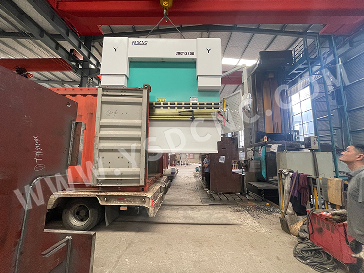 Press Brake & 2 set Hydraulic Shearing Machine & Fixed Notching Machine & Rolling Machine & Mold (10) Press Brake & 2 set Hydraulic Shearing Machine & Fixed Notching Machine & Rolling Machine & Mold (10)