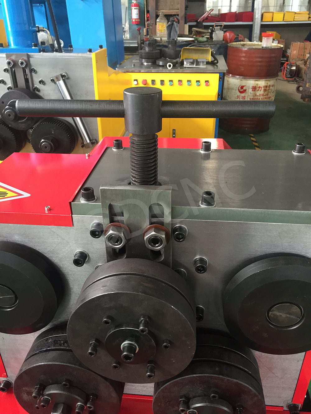 Angle rolling machine (5)
