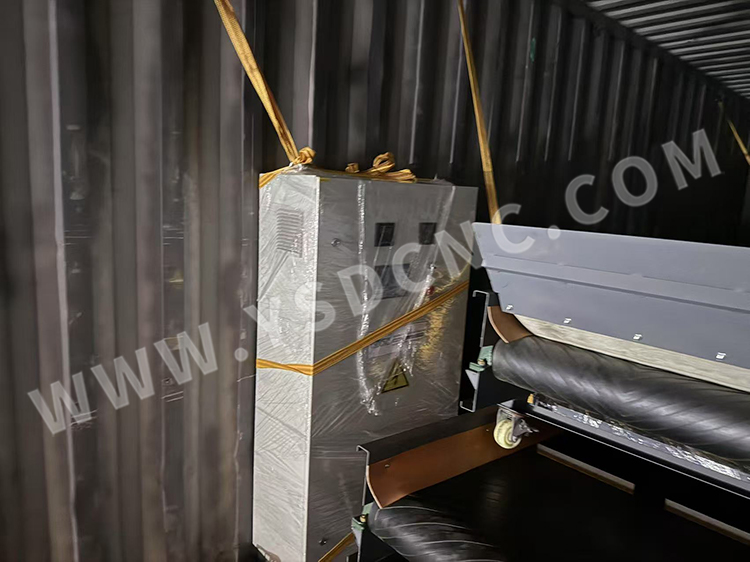 1 shredder & 1 conveyors sent to the Spain (3)