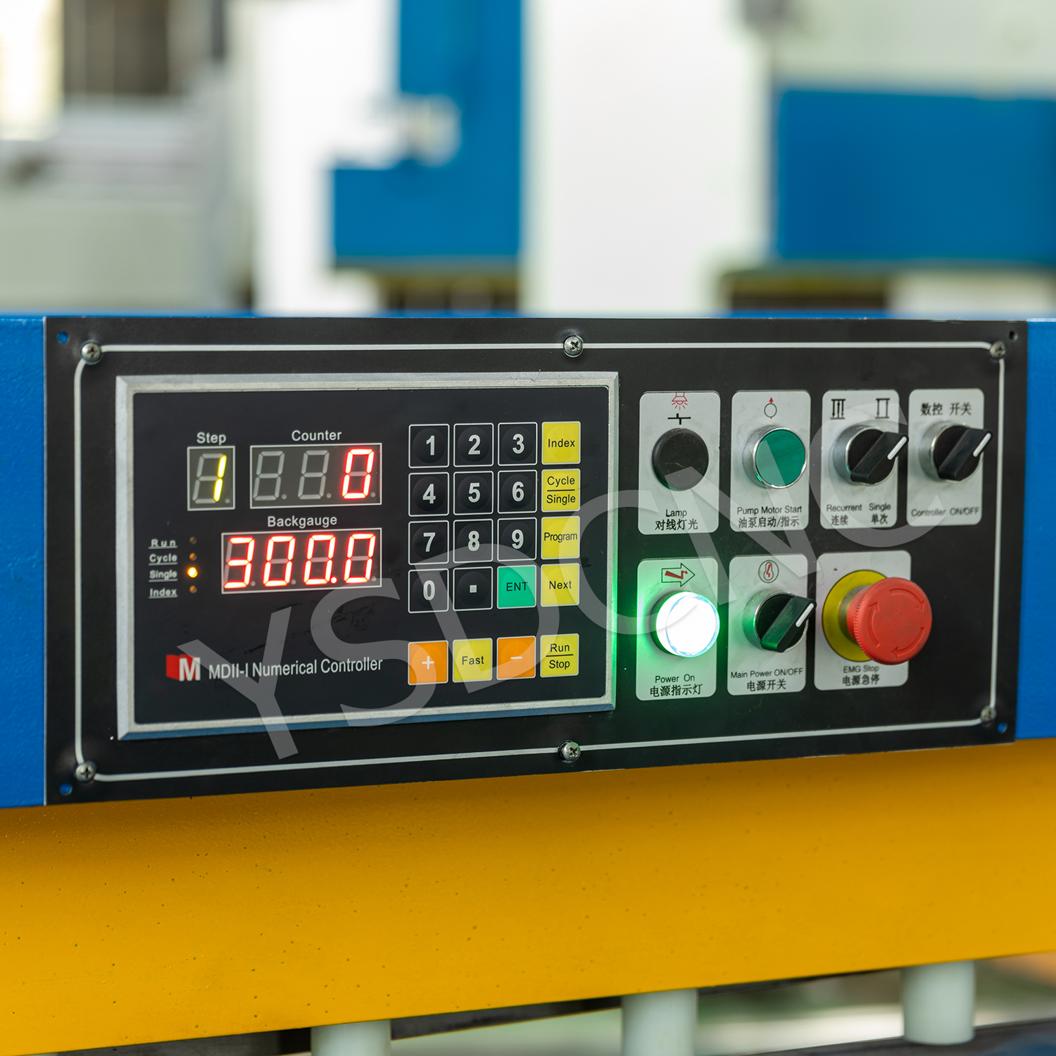 Q11 2X2500 cutting shearing machine with MD11 system (5)