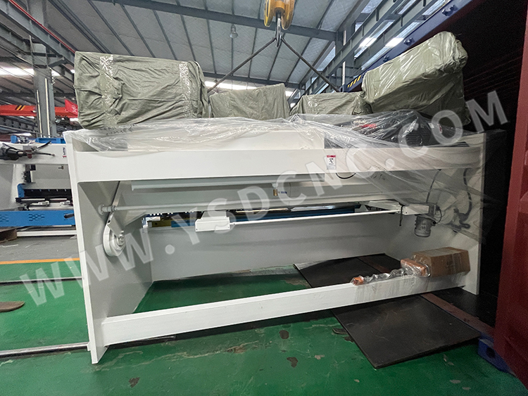 Hydraulic shearing machine & Hydraulic Press Brake & Laser marking machine & Mold (14)