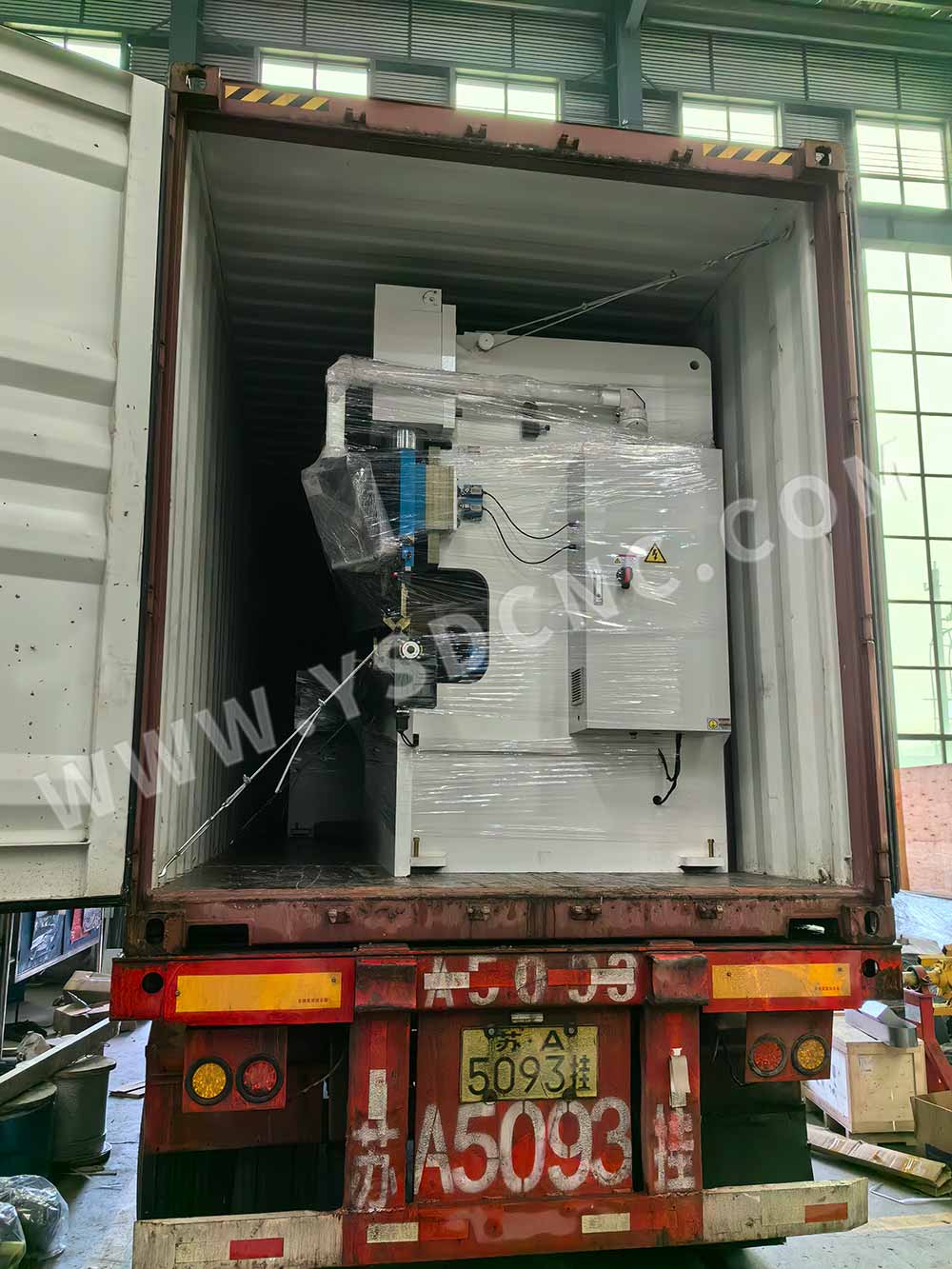 Thailand-Press brake machine Model WC67K-160T3200&Hydraulic shearing machine Model QC12K-6&times;3200 (5)
