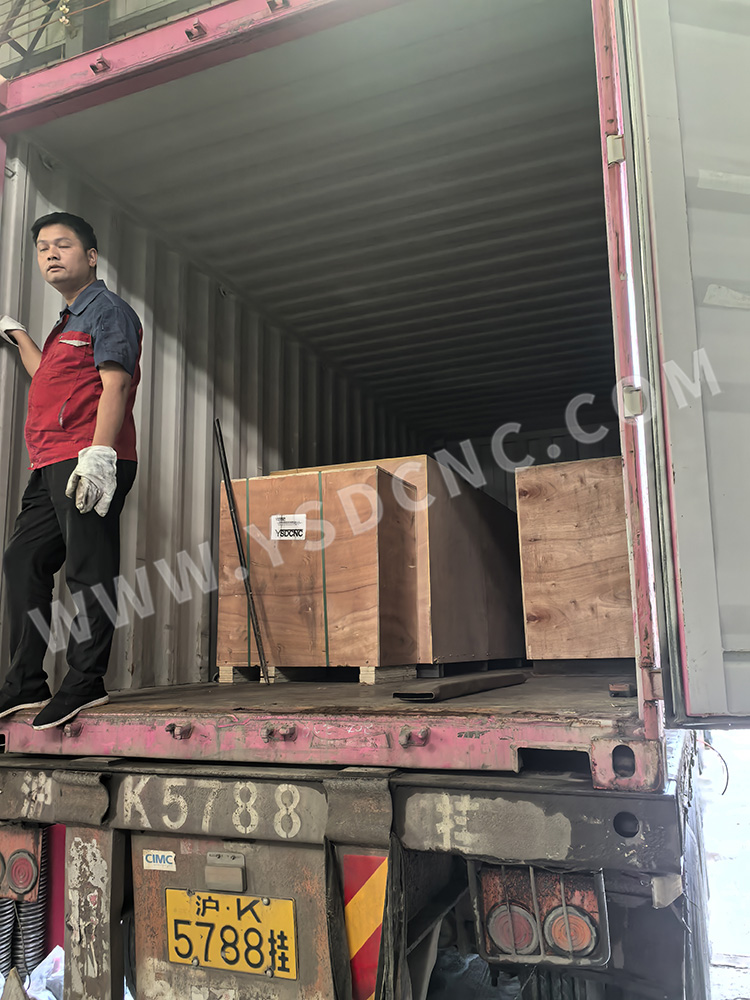 1 Electric pipe bending machine & 1 Manual folding machine & 1 Manual folding machine & 1 small-sized Manual hay cutter shearing machine & 1 Electric shearing ( (8)