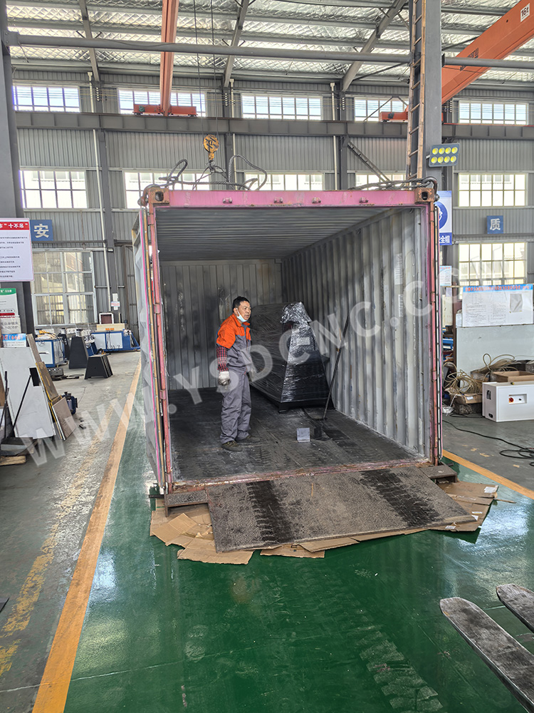14 Hvac Duct Machines shipped to Pakistan (2)