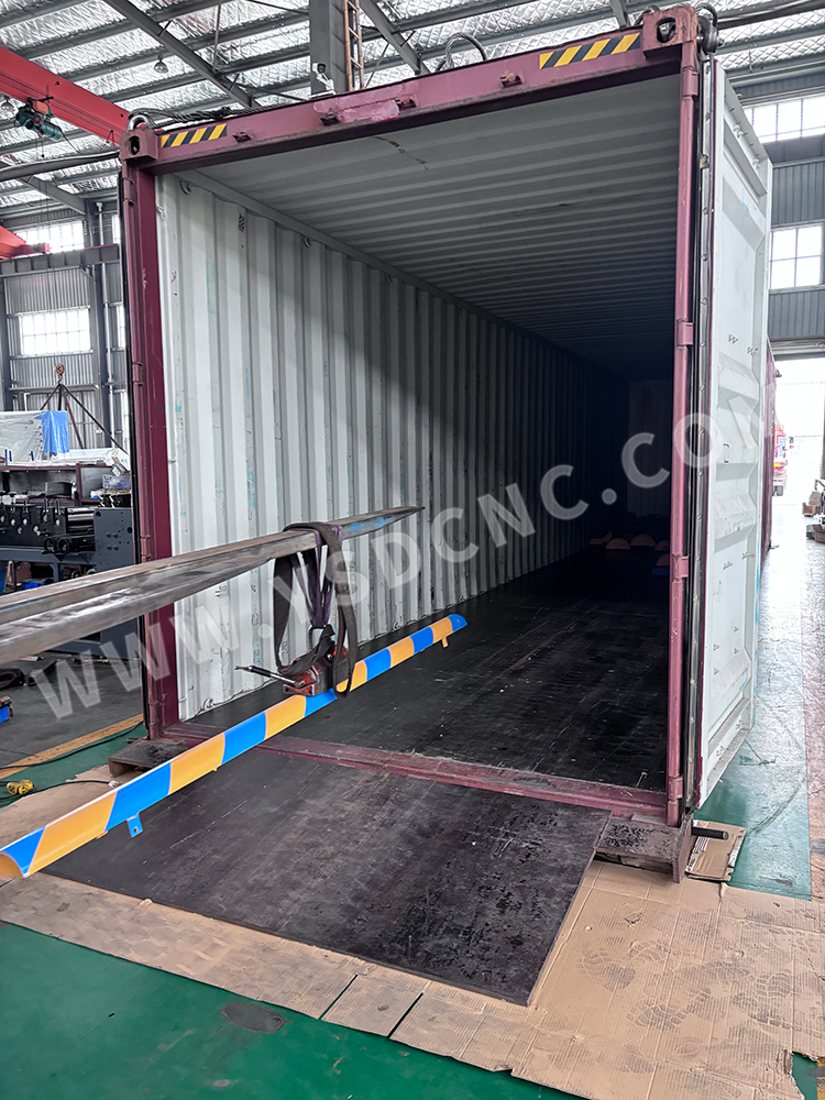1 set Electric shearing machine & 10 set HVAC duct machine (10)