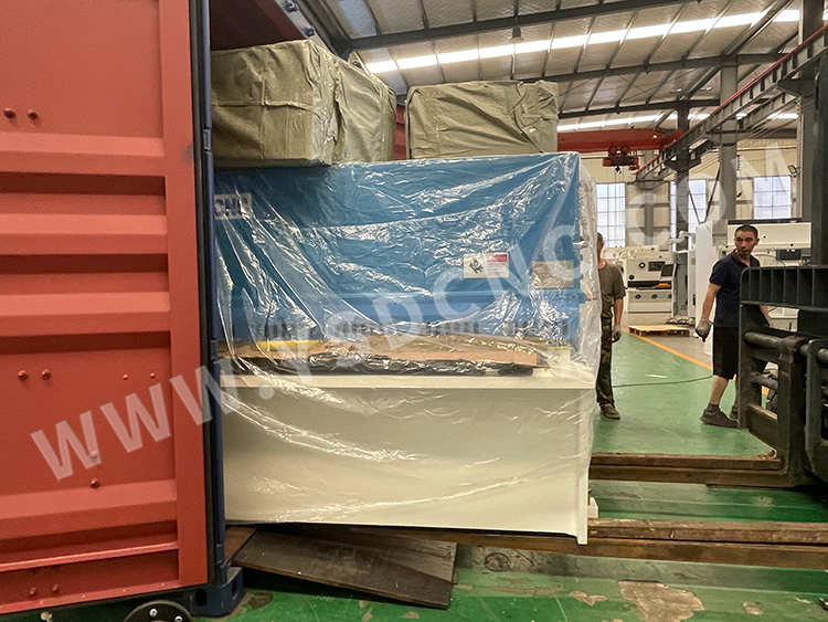Hydraulic shearing machine & Hydraulic Press Brake & Laser marking machine & Mold (18)