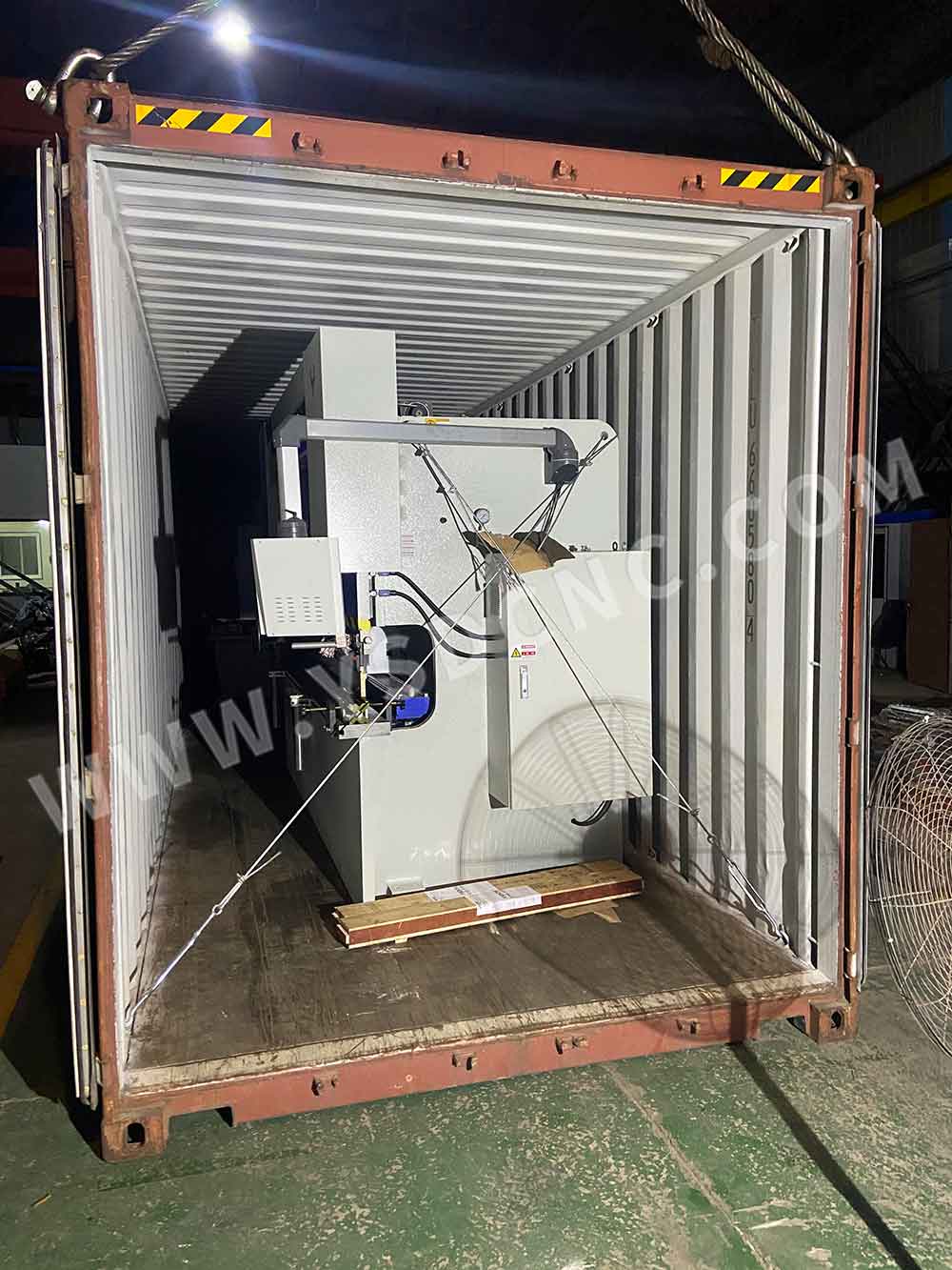 Russia- 1 set press brake & 1 set hydraulic cutting machine (5)