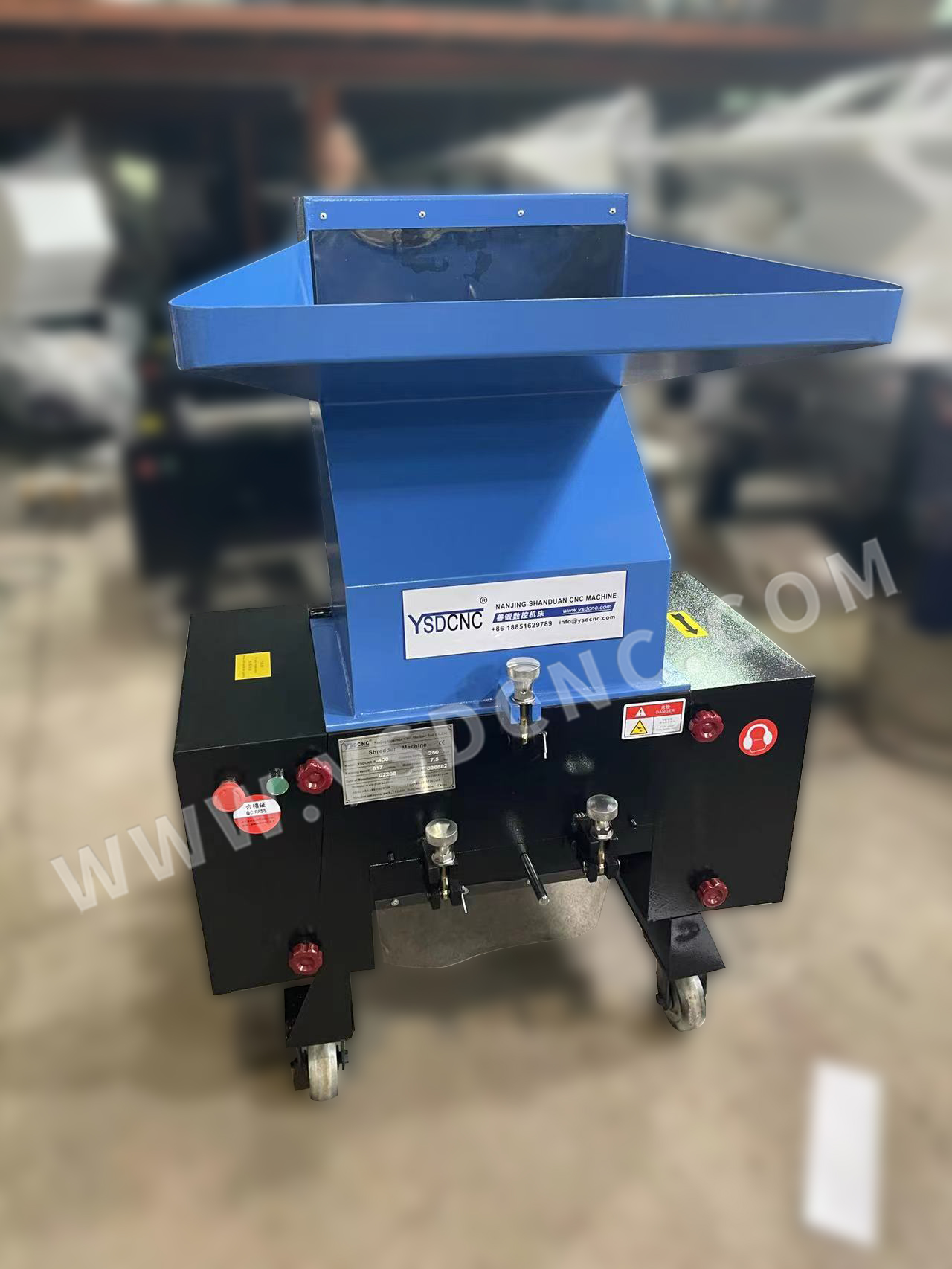 YSDCNC crusher 400 model (1)