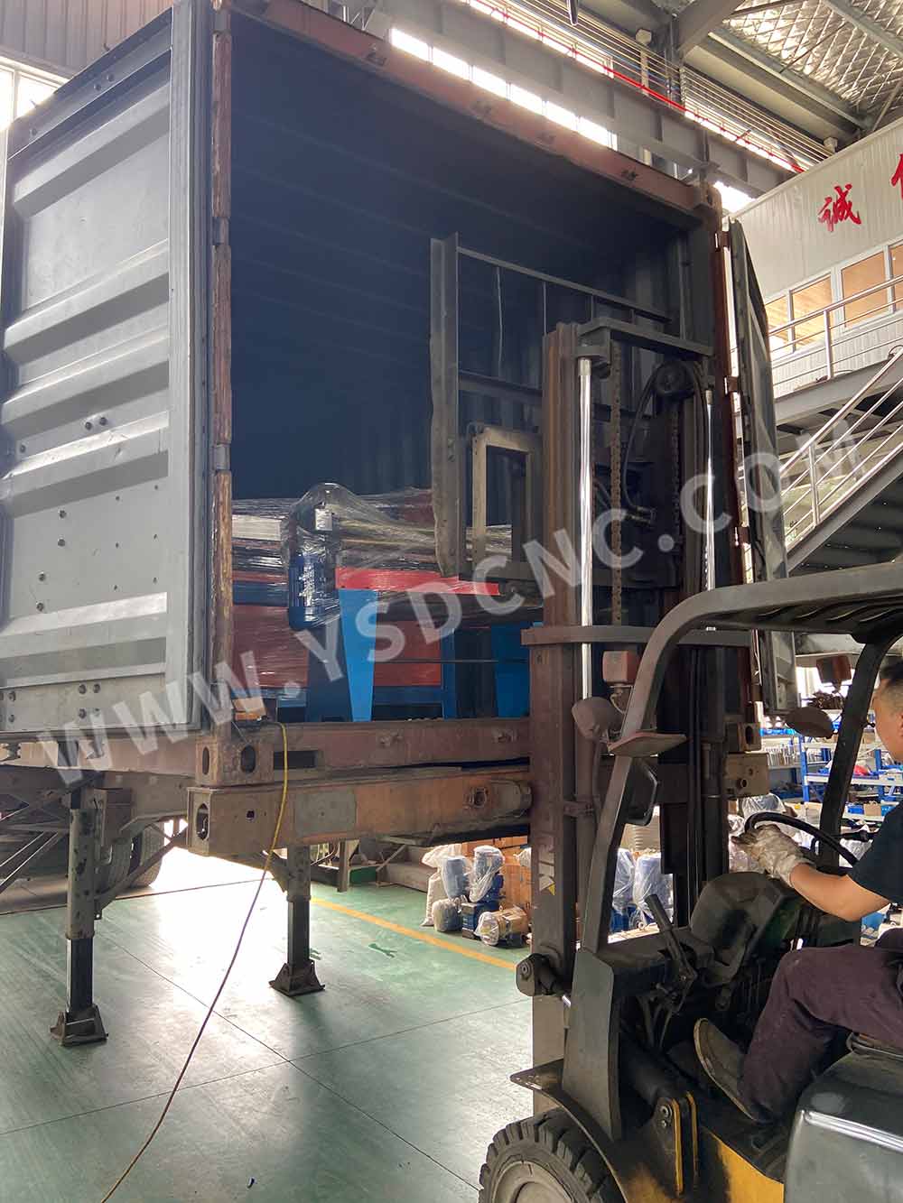 Hungary- 1 set HVAC duct machine&one set Plasma cutting machine&one set rolling machine (3)