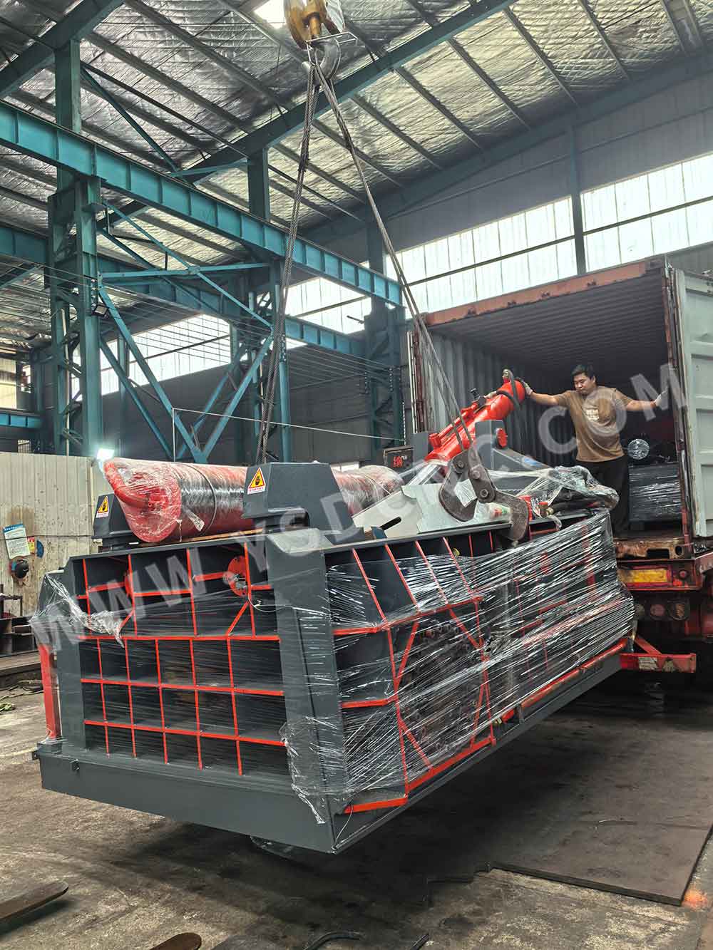 Australia one set 1600 meatl HYDRAULIC BALER machine (1)