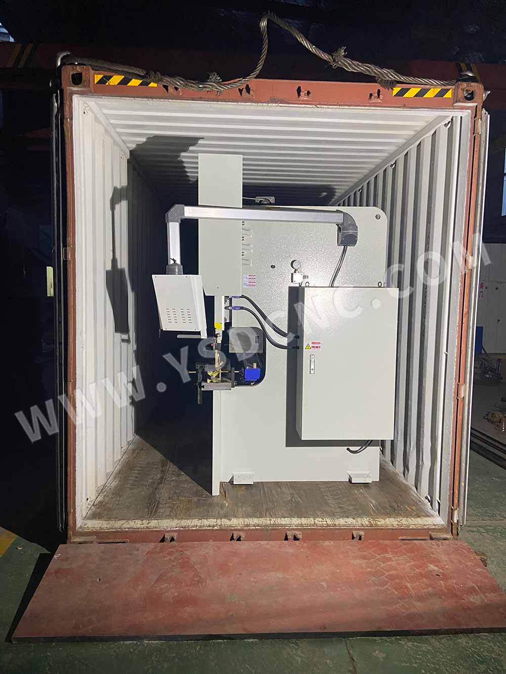 Russia- 1 set press brake & 1 set hydraulic cutting machine (4)