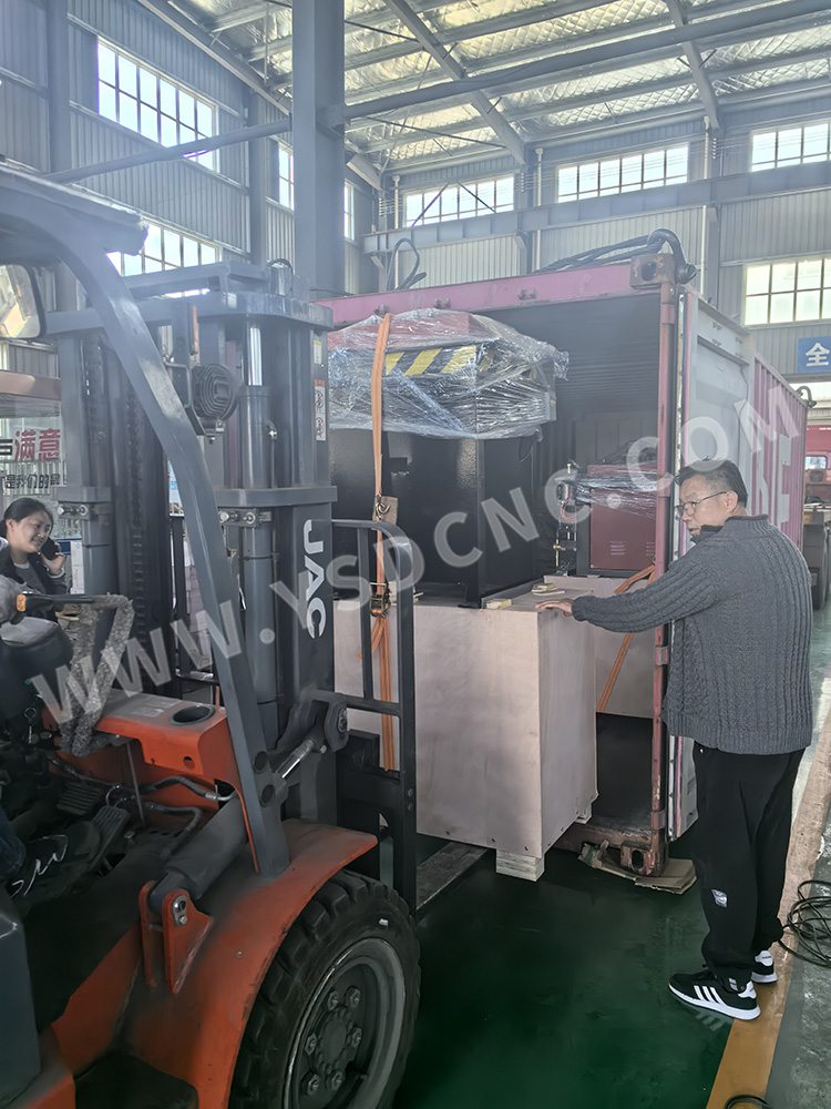 14 Hvac Duct Machines shipped to Pakistan (15)
