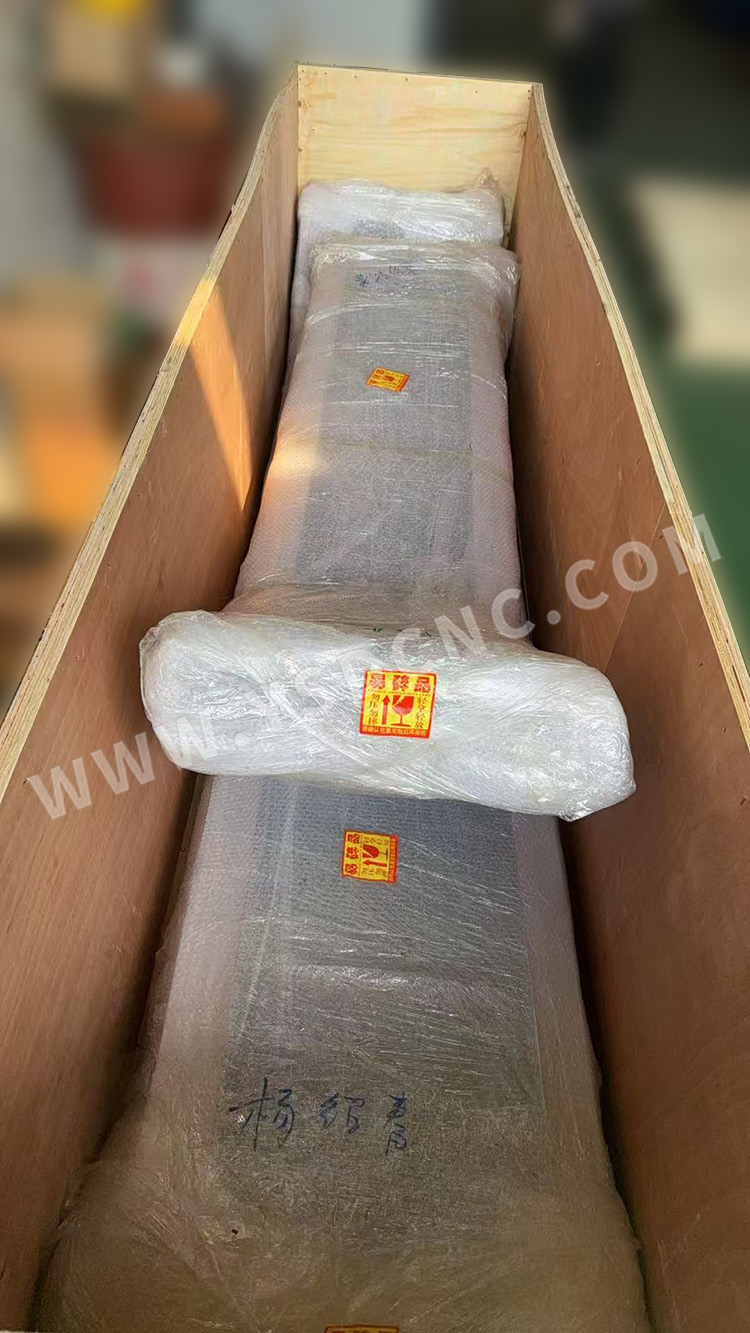 1 shredder & 2 conveyors sent to the America States (6)