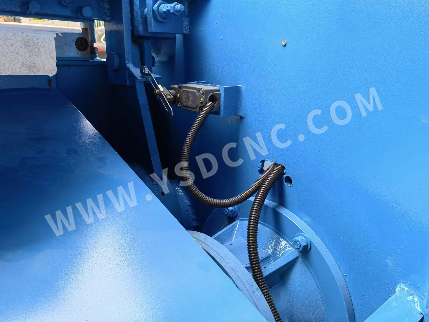 YSDCNC electric shearing machine (13)