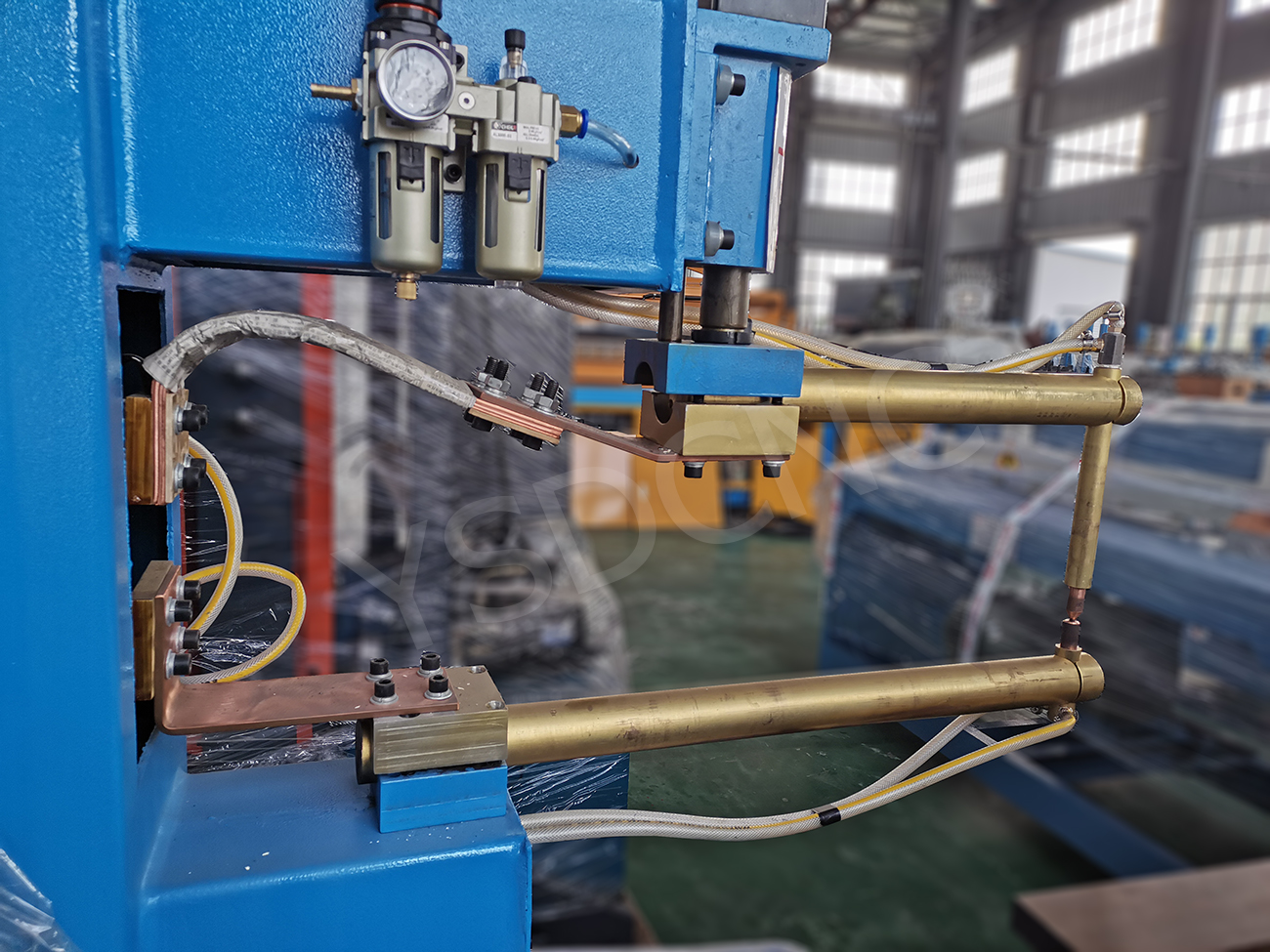 Pneumatic welding machine (8)